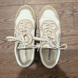 Autry Women’s Beige & White Sneakers - Classic Retro Style